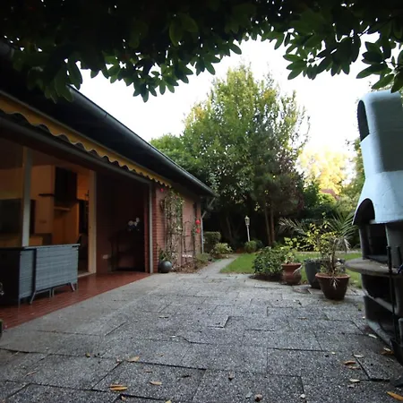 Holiday home Schoener Am Venekotensee Niederkruechten